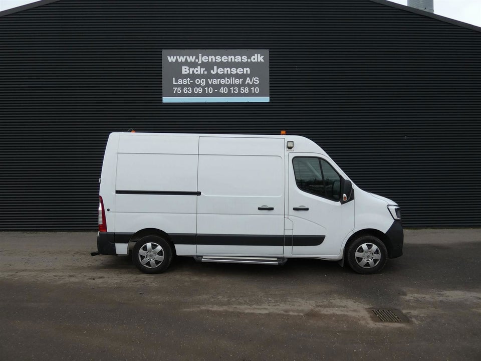 Renault Master IV T33 2,3 dCi 150 L2H2 Kassevogn