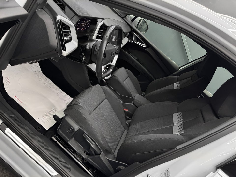 Audi Q4 e-tron 40 Advanced 5d