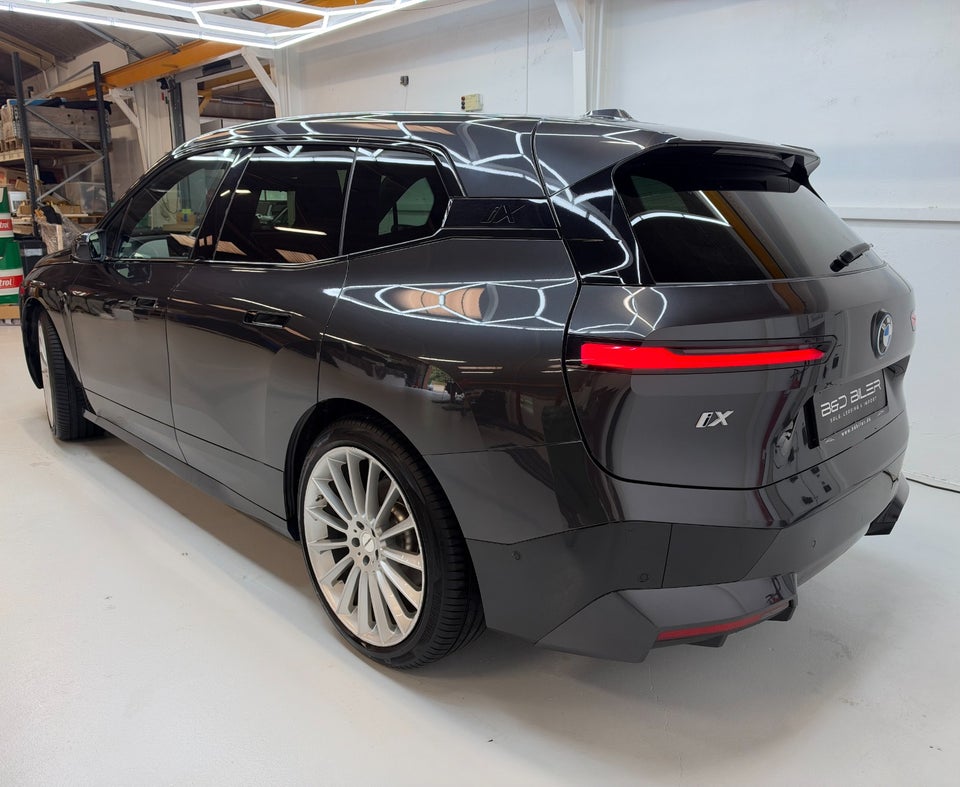 BMW iX xDrive40 Sport 5d
