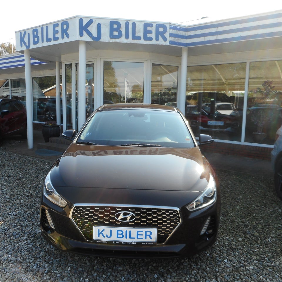 Hyundai i30 1,6 CRDi 110 Trend DCT 5d