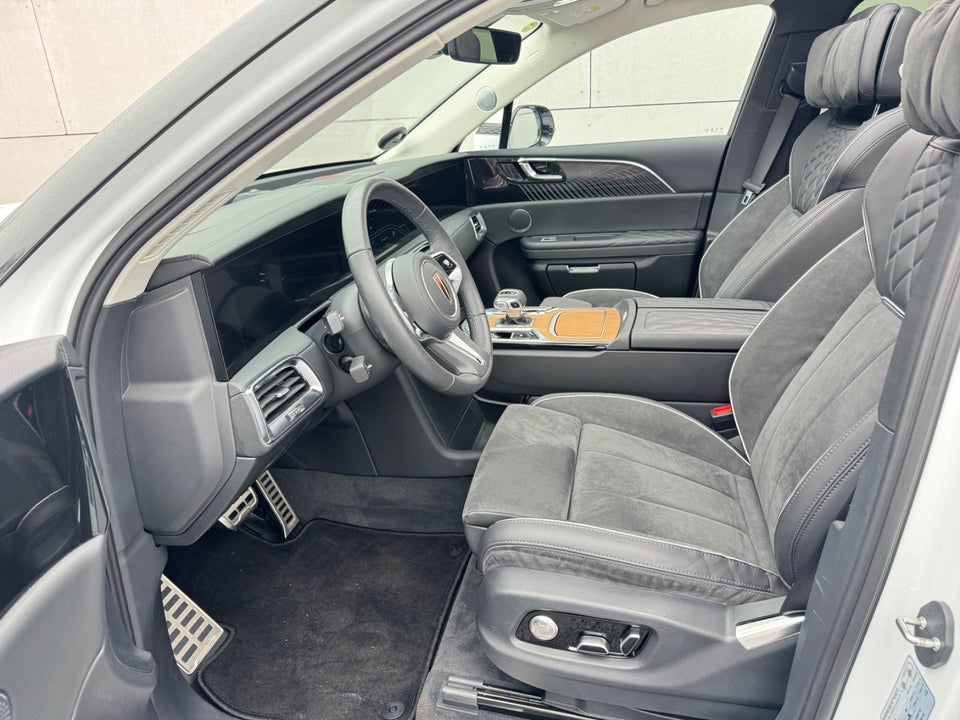 Hongqi E-HS9 84 Comfort 5d