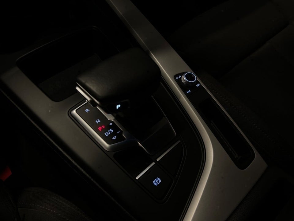 Audi A4 40 TFSi Advanced Prestige Tour plus Avant S-tr. 5d