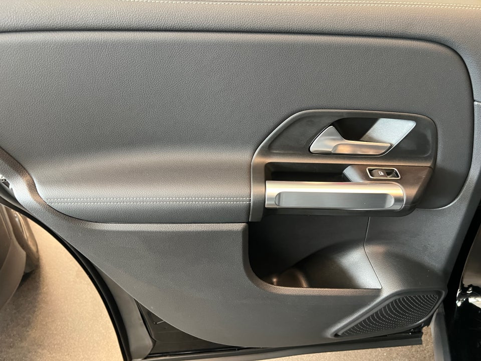 Mercedes EQB250+ Progressive 5d