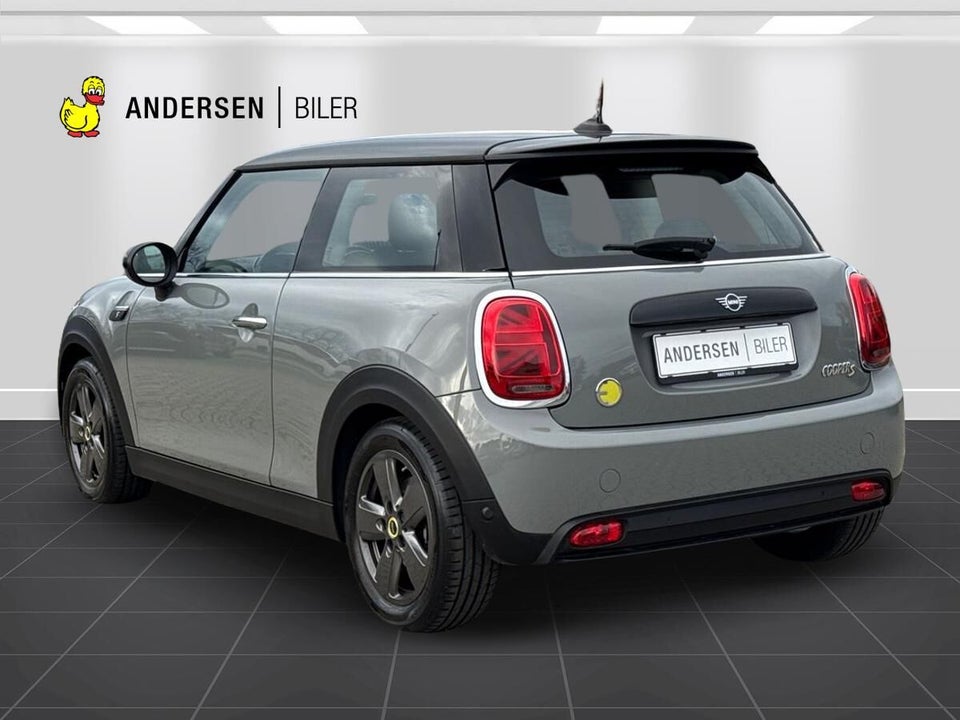 MINI Cooper SE Essential 3d