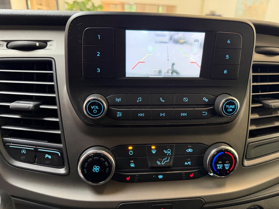Ford Transit Custom 300 L2 2,0 TDCi 130 Trend