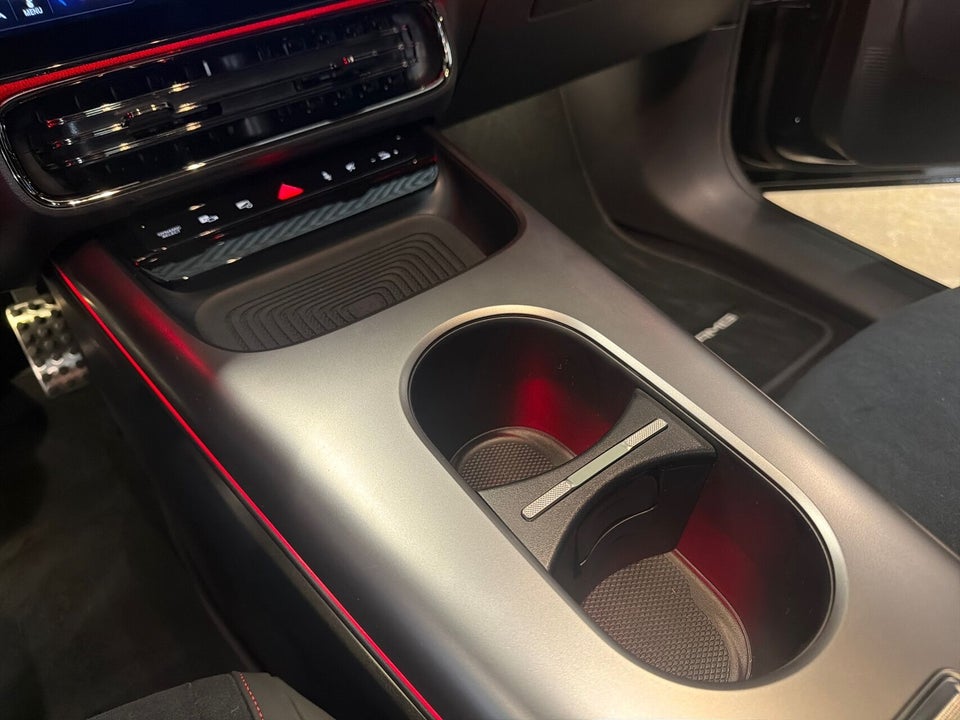 Mercedes CLA250+ electric AMG Line 4d
