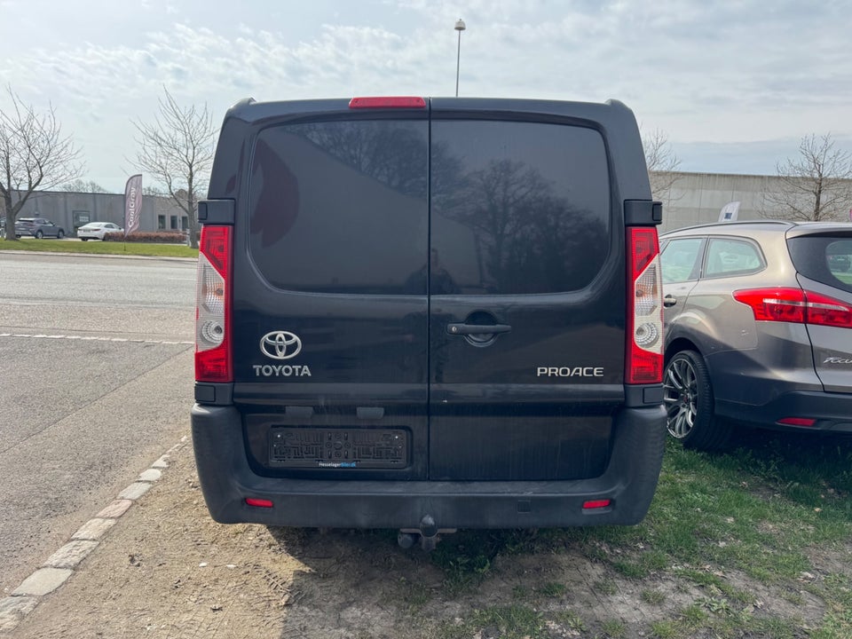 Toyota ProAce 1,6 D 90 T2 L2H1 4d