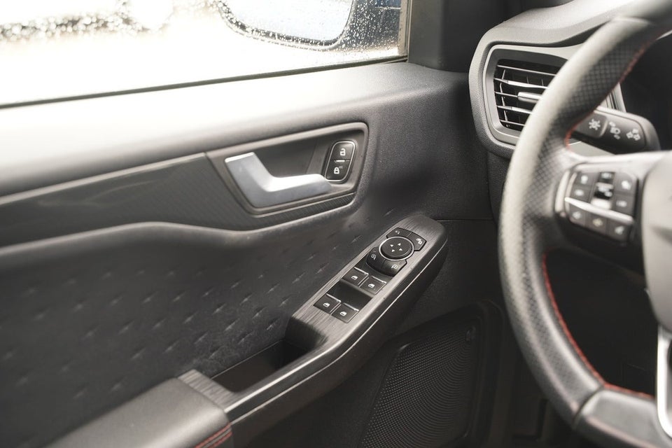 Ford Kuga 2,5 PHEV ST-Line X CVT 5d