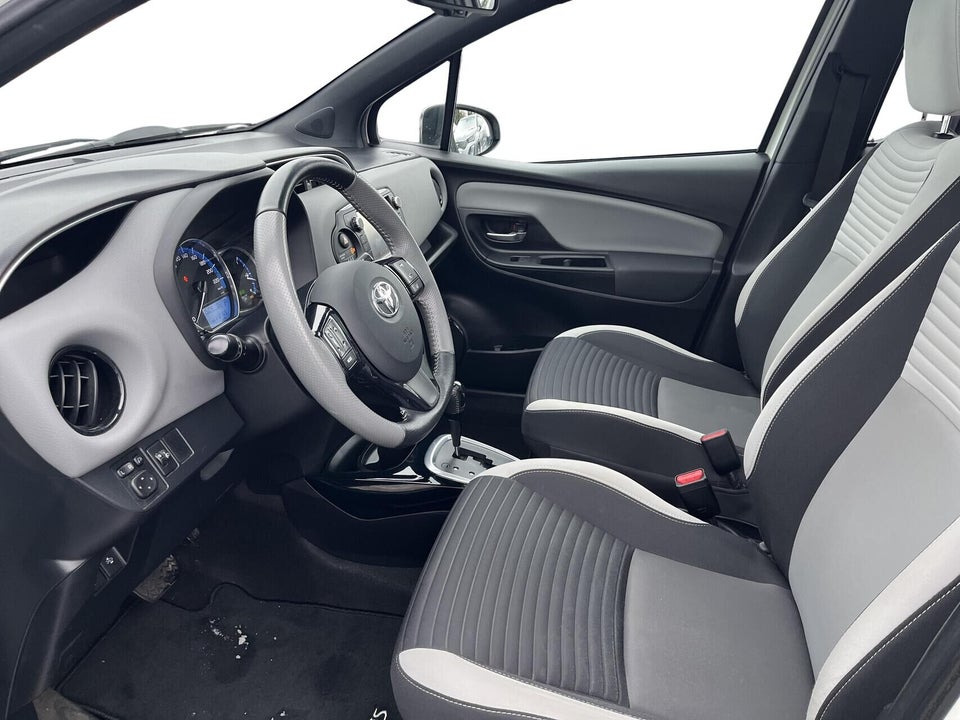 Toyota Yaris 1,5 Hybrid Pure e-CVT 5d