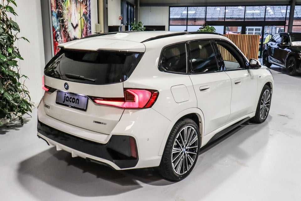 BMW iX1 xDrive30 Fully Charged M-Sport 5d