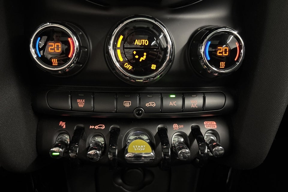 MINI Cooper SE Essential Trim 3d