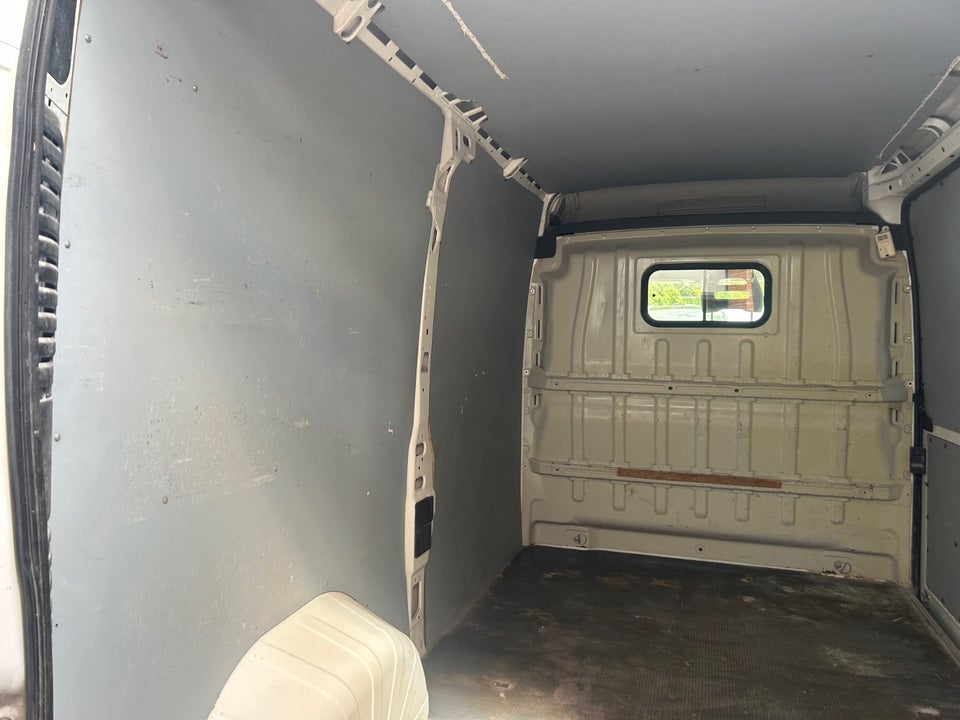 Peugeot Boxer 330 2,2 HDi 130 Kassevogn L2H2