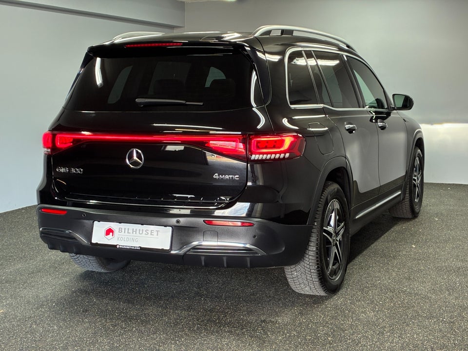 Mercedes EQB300 AMG Line 4Matic 5d