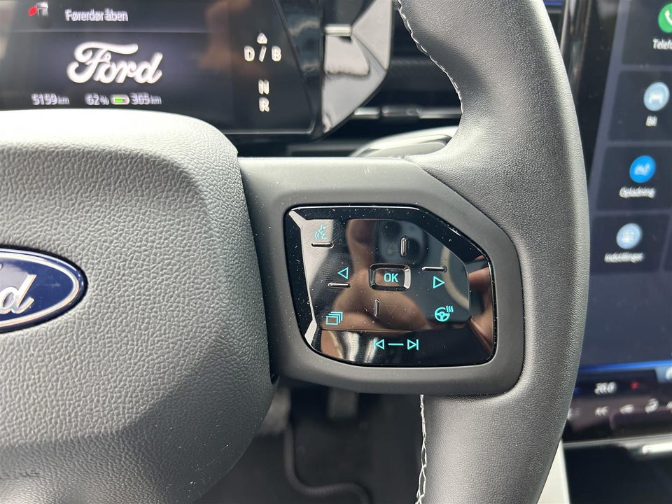 Ford Capri 82 Premium Extended Range 5d