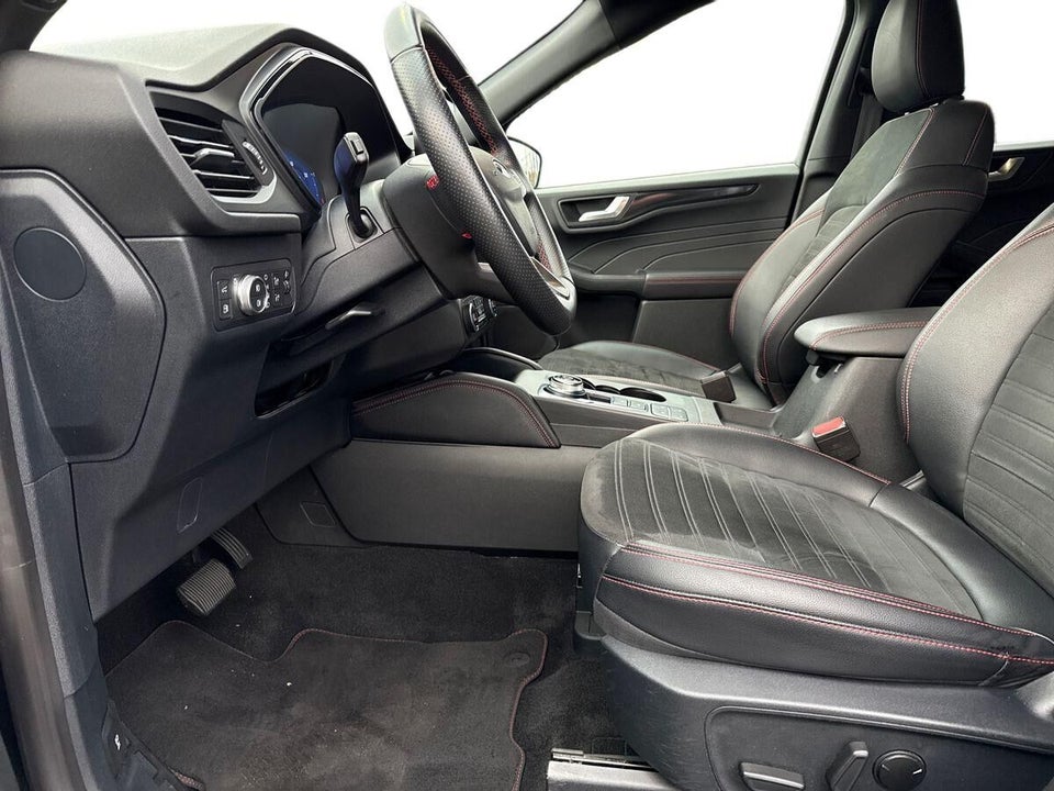 Ford Kuga 2,5 PHEV ST-Line X CVT 5d