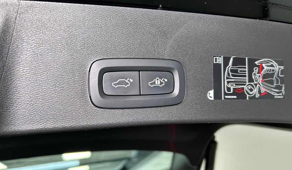 Volvo XC40 P6 ReCharge Core 5d