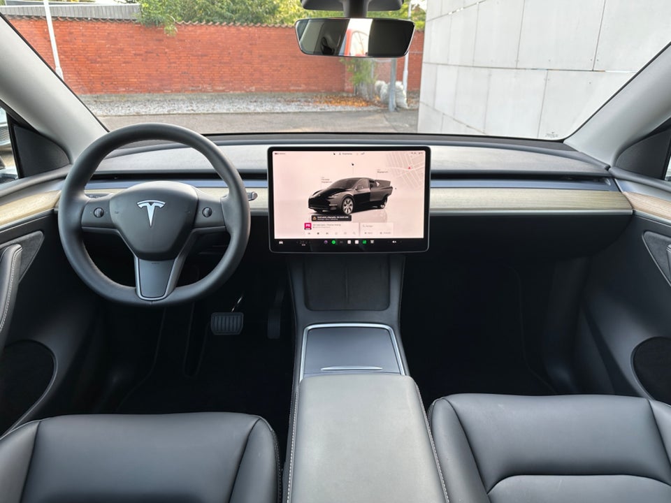 Tesla Model Y RWD 5d