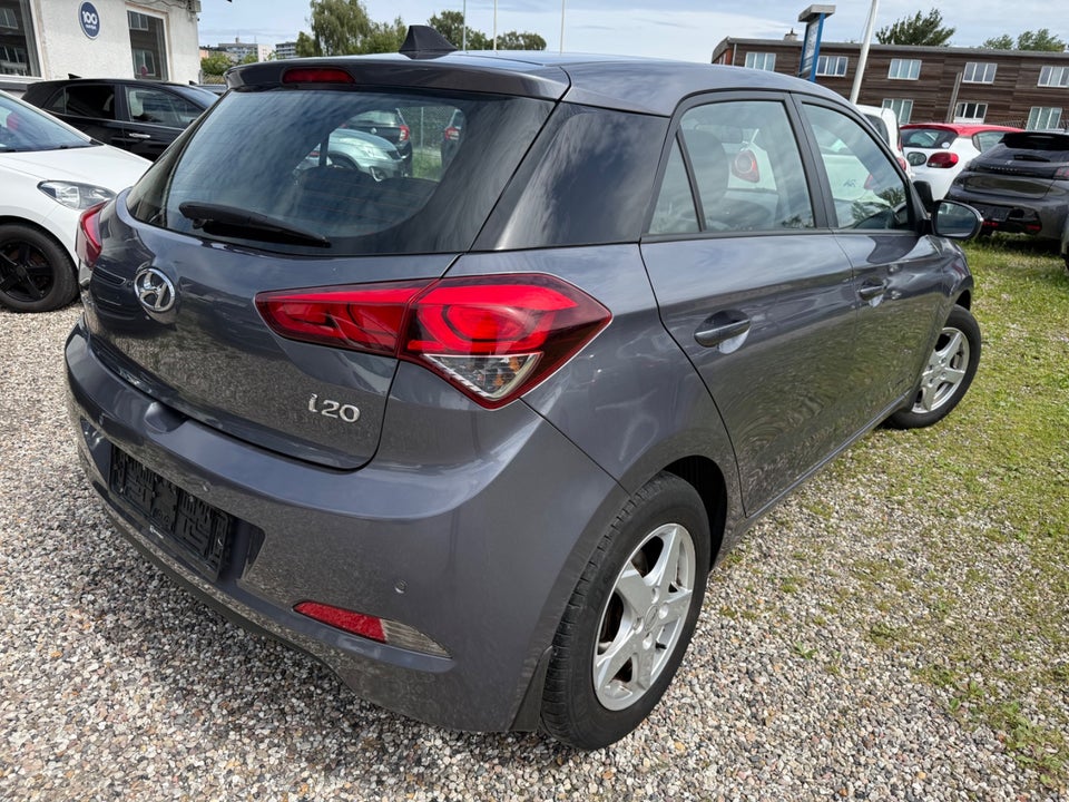 Hyundai i20 1,4 Trend aut. 5d
