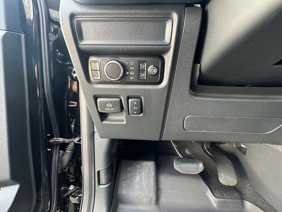 Ford F-150 131 Lightning Lariat Extended Range 4d