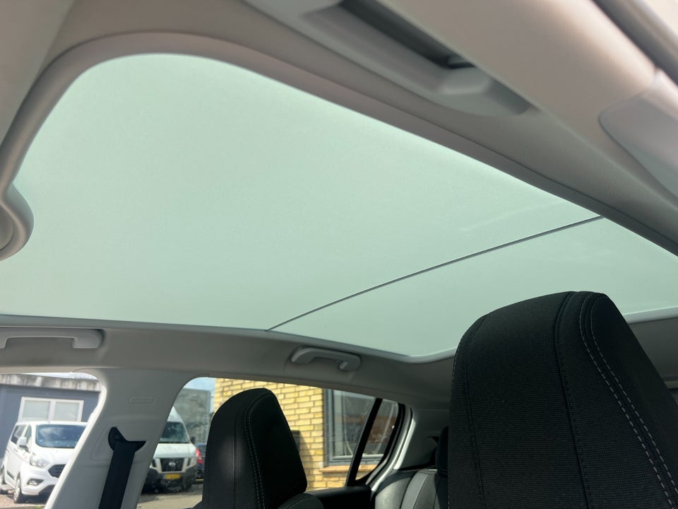 Peugeot 308 1,5 BlueHDi 130 Allure Sky 5d