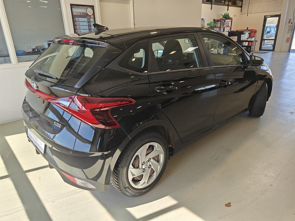 Hyundai i20 1,0 T-GDi Essential DCT 5d