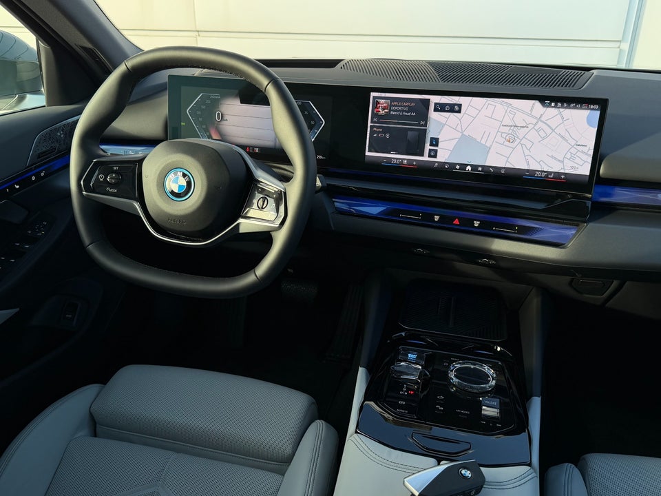 BMW i5 eDrive40 Touring Supercharged 5d