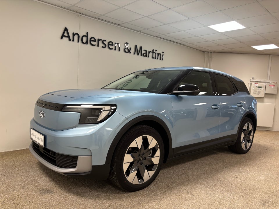 Ford Explorer 82 Premium Extended Range 5d