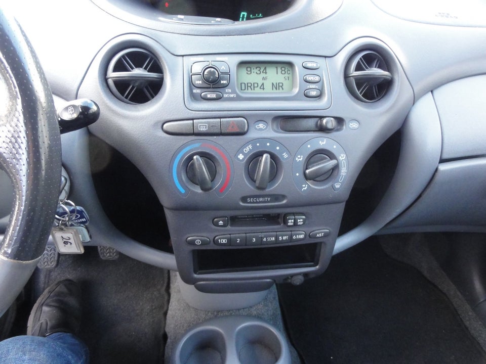 Toyota Yaris 1,3 Luna Komfort 3d