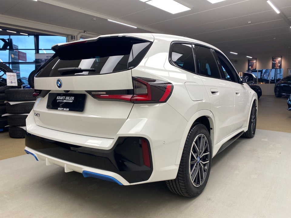 BMW iX1 xDrive30 M-Sport 5d