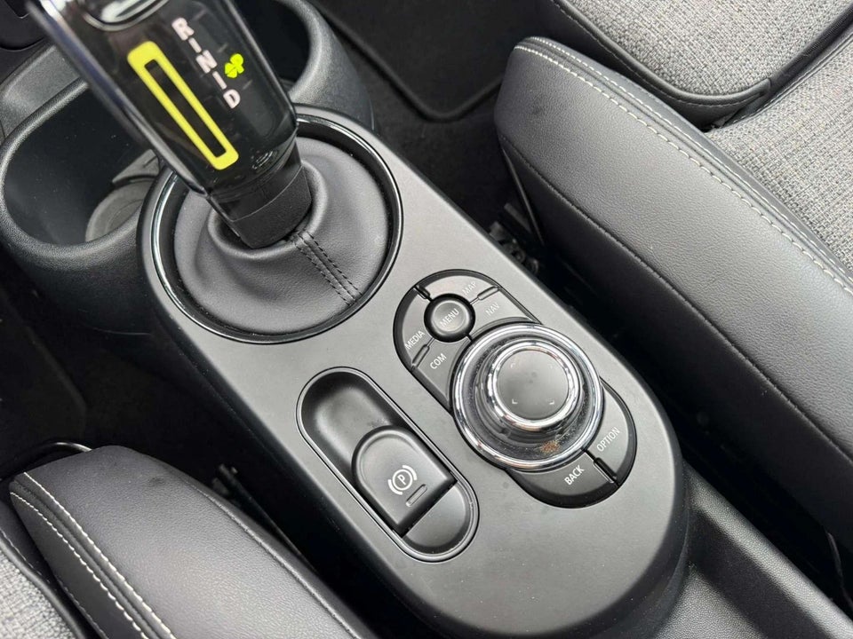 MINI Cooper SE Edition Premium Plus 3d