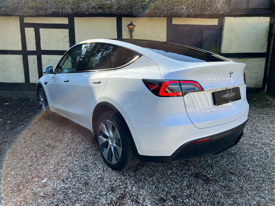 Tesla Model Y Long Range AWD 5d