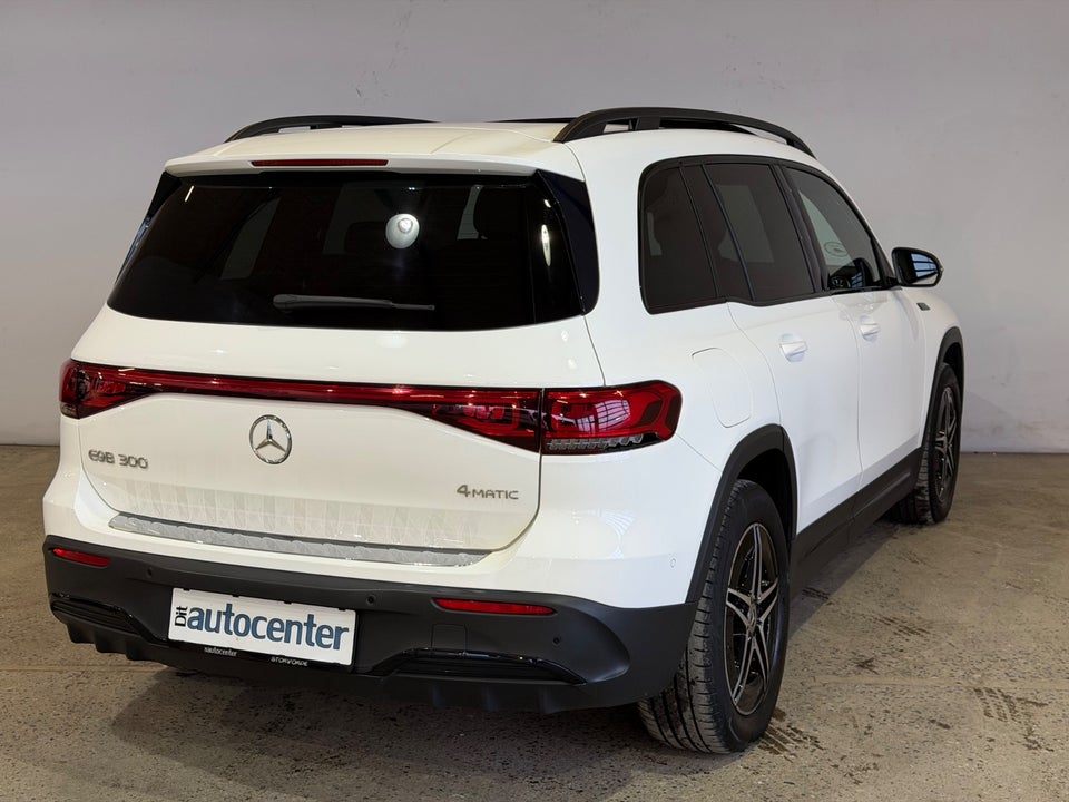 Mercedes EQB300 AMG Line 4Matic 5d
