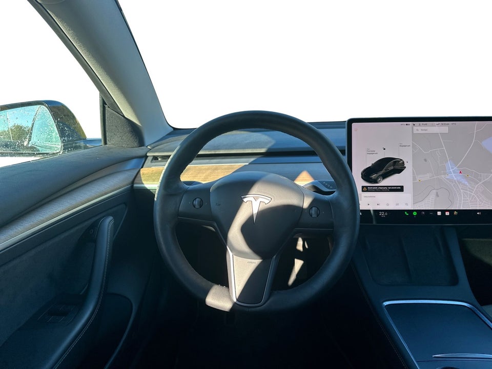 Tesla Model 3 Standard Range+ RWD 4d