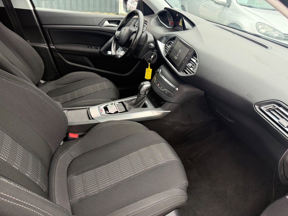 Peugeot 308 1,6 BlueHDi 120 Active SW EAT6 5d