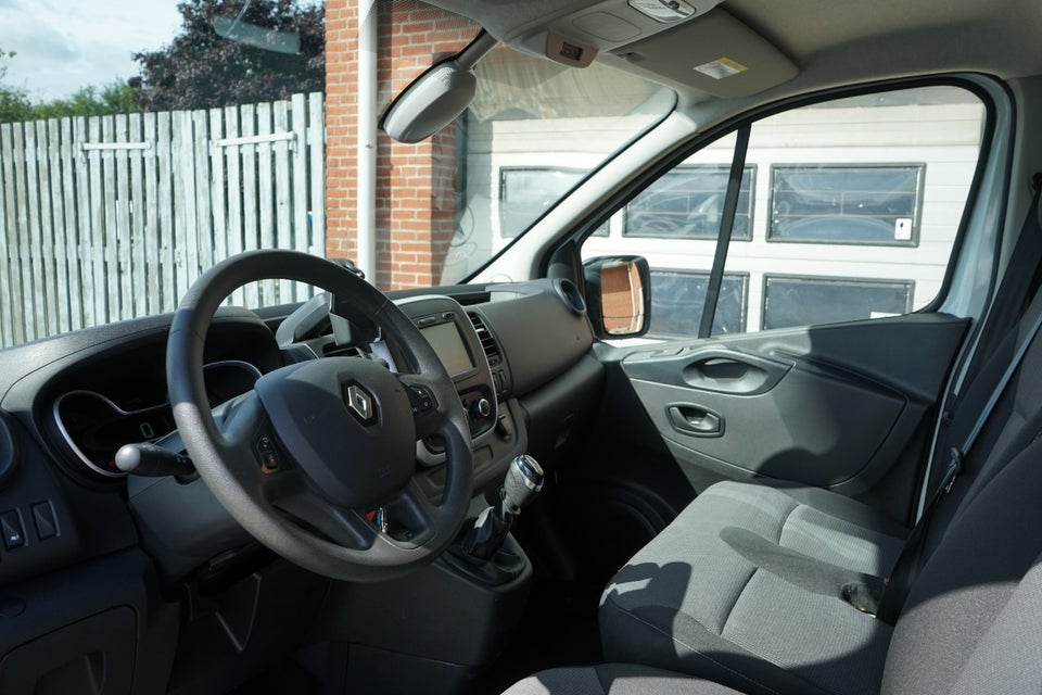 Renault Trafic T29 2,0 dCi 120 L2H1