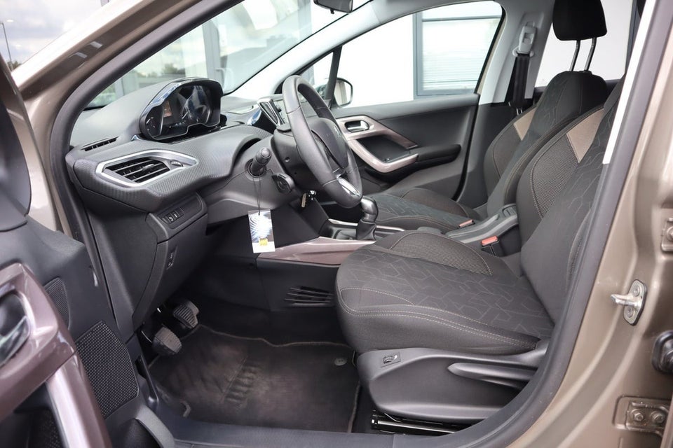 Peugeot 2008 1,2 VTi 82 Style 5d