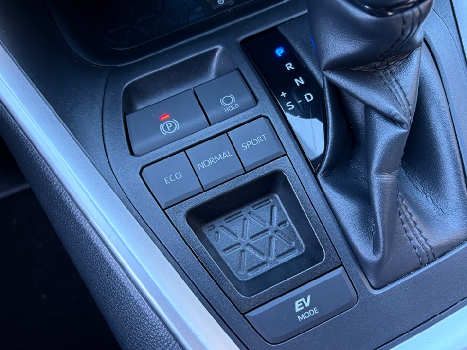 Toyota RAV4 2,5 Hybrid H3 Style MDS 5d