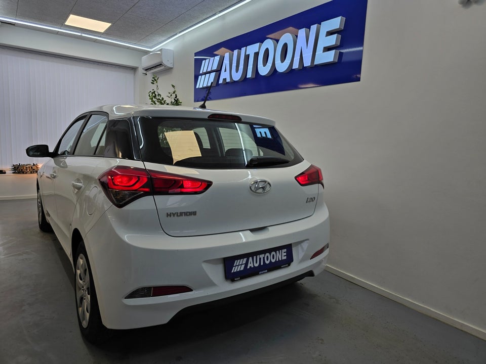 Hyundai i20 1,25 Move 5d