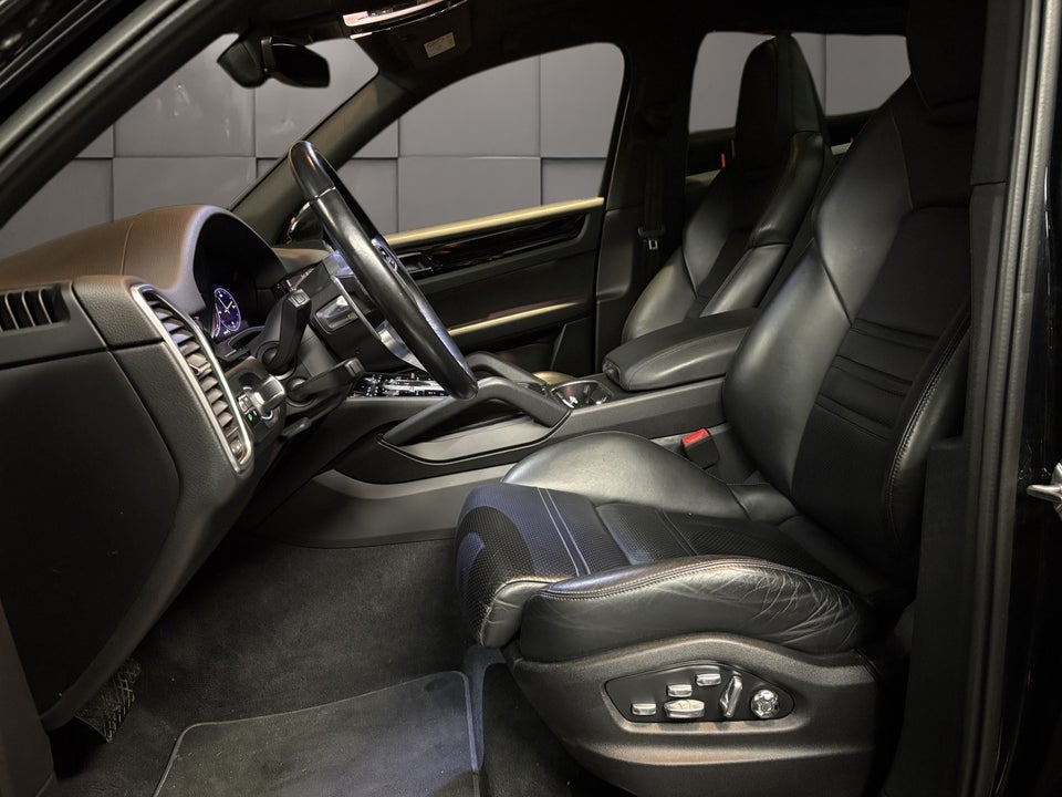 Porsche Cayenne 3,0 E-Hybrid Tiptr. 5d