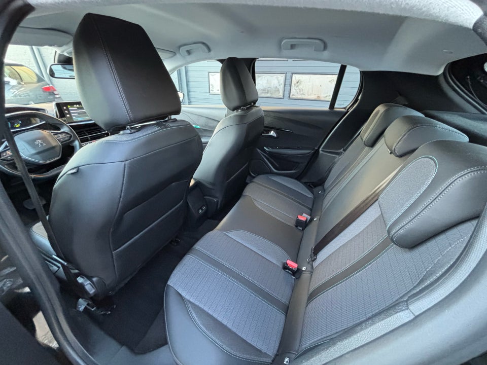 Peugeot e-208 50 Allure 5d