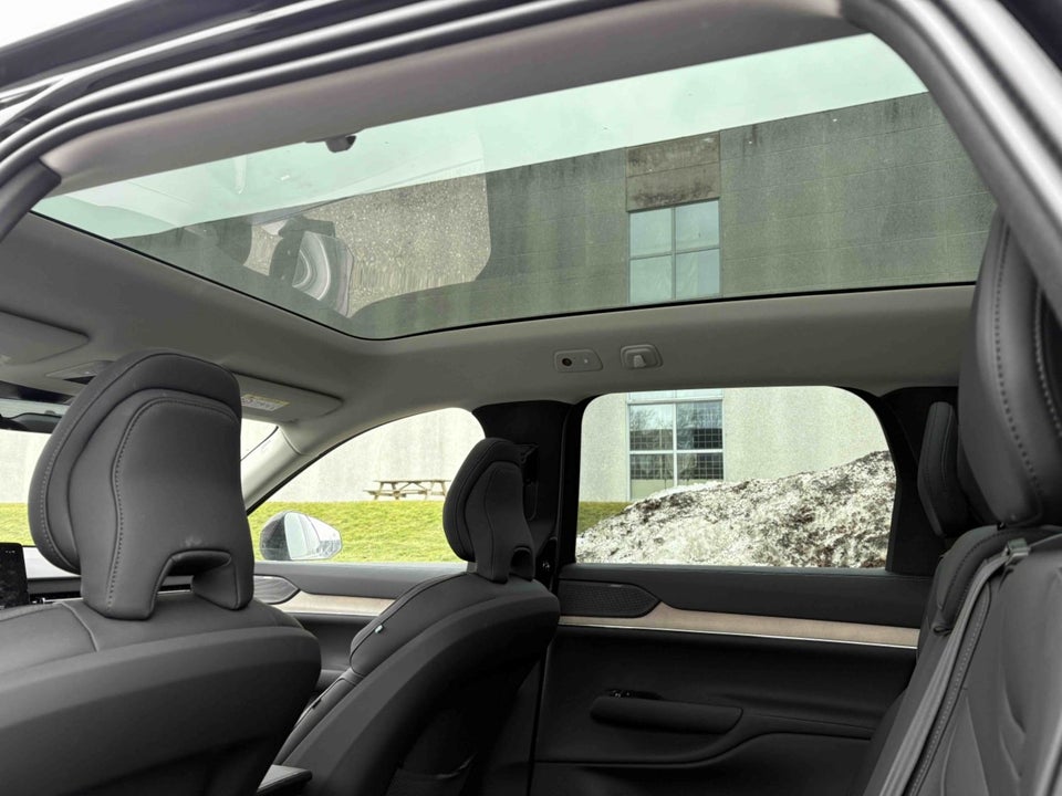 Volvo EX90 Plus 7prs 5d