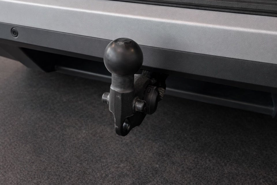 Ford Explorer 77 Premium Extended Range 5d