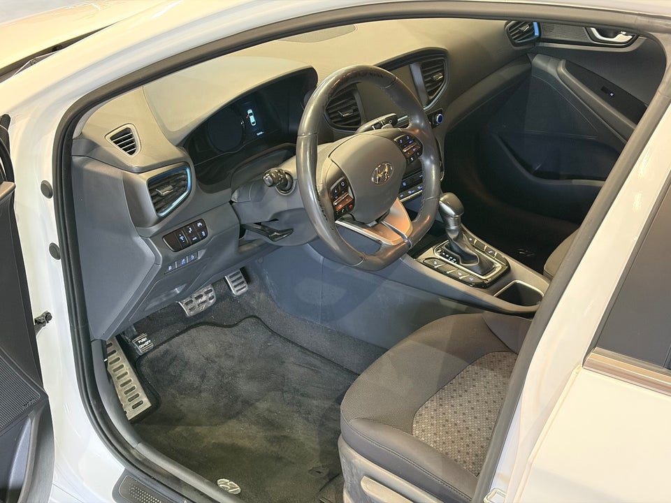 Hyundai Ioniq 1,6 PHEV Premium DCT 5d