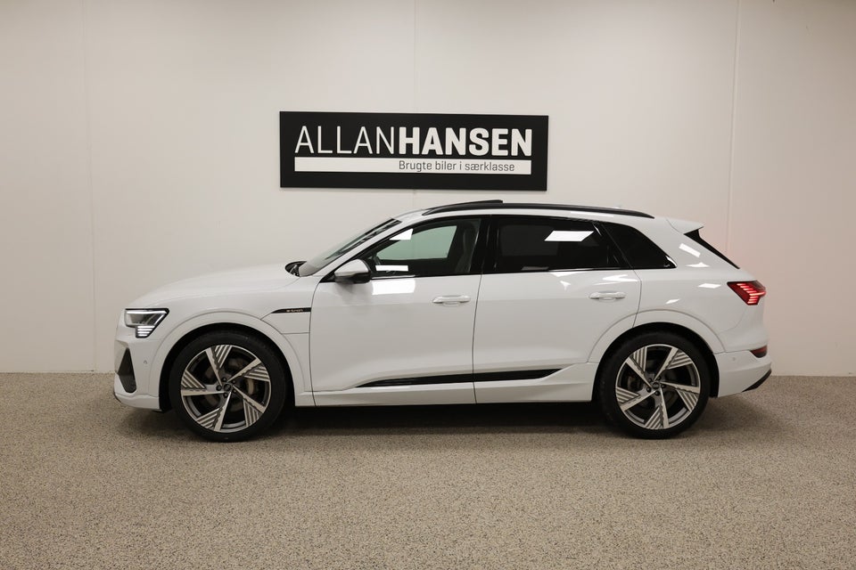 Audi e-tron 55 S-line quattro 5d