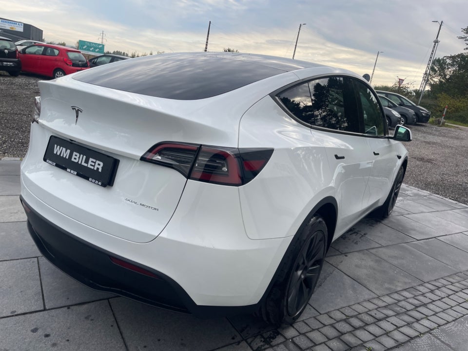 Tesla Model Y Long Range AWD 5d