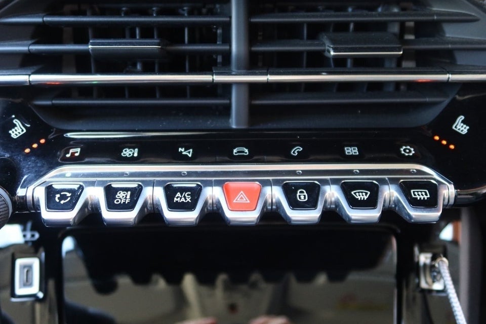 Peugeot 208 1,2 PureTech 100 Platin Sport 5d