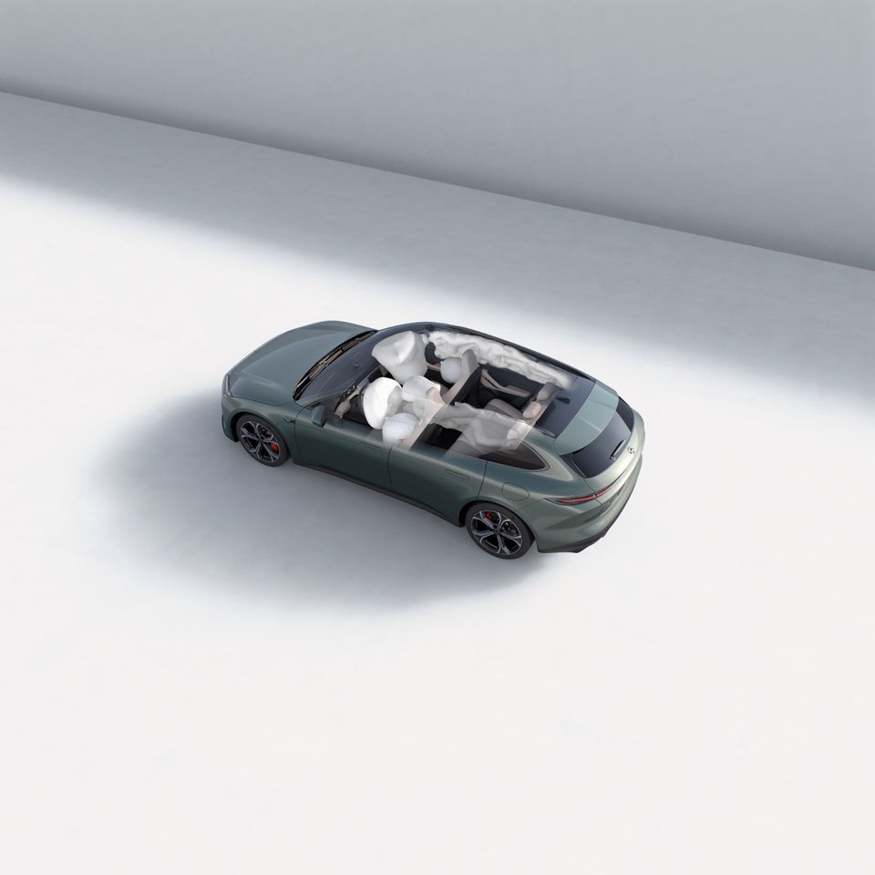 NIO ET5 Touring 75 Standard Range 5d