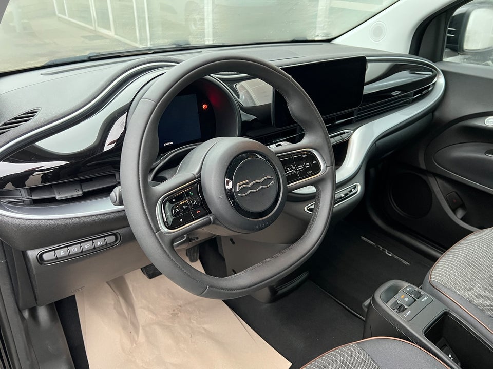 Fiat 500e 42 Icon 3d