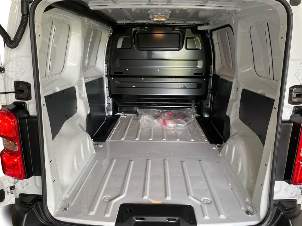 Peugeot e-Expert 75 L2 Plus Van
