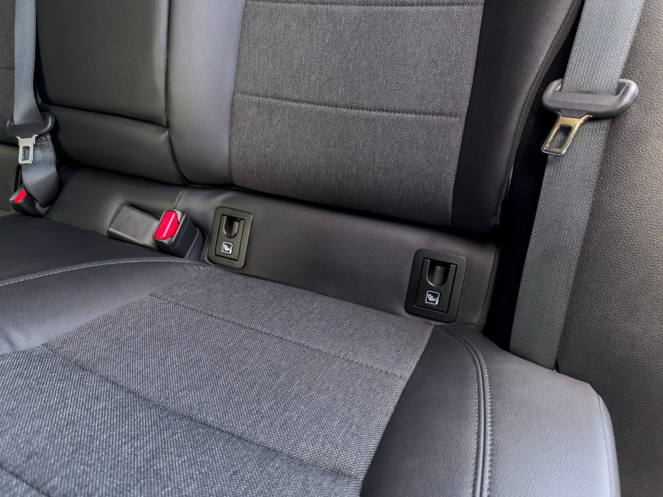 Toyota Corolla 1,8 Hybrid Style Touring Sports e-CVT 5d